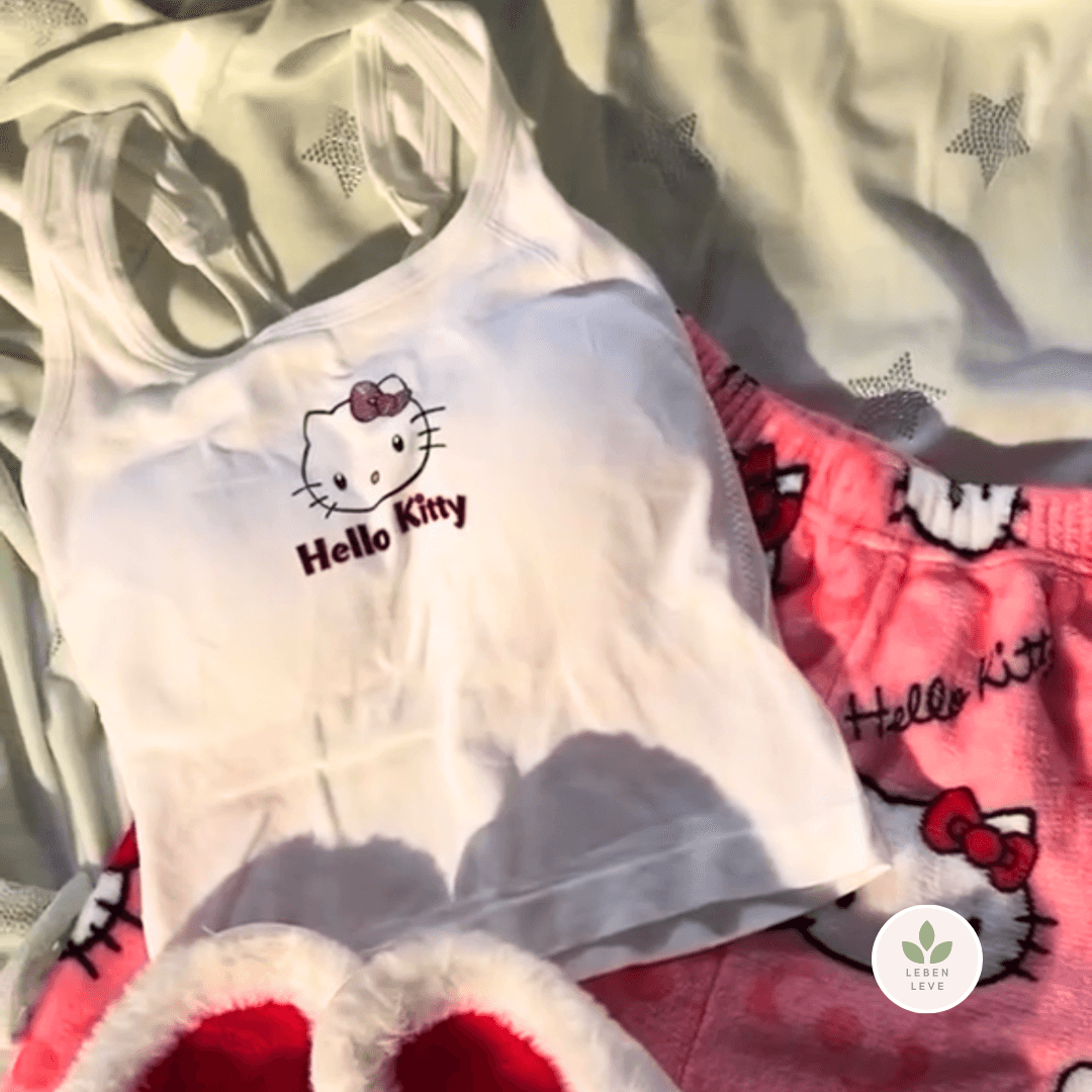 Conjunto Hello Kitty: Calça + Blusa + Pantufa